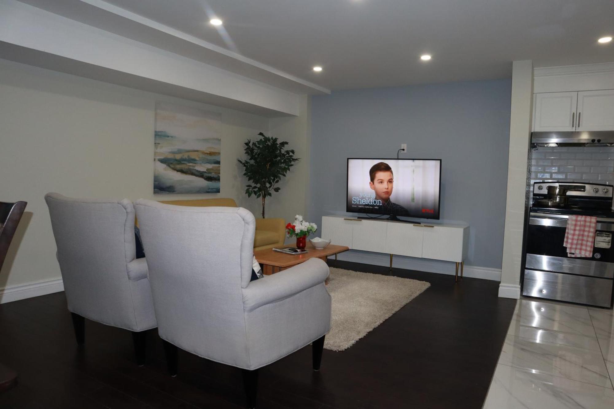 ברמפטון Stunning Furnished 2Bedroom/2Washroom Apartment מראה חיצוני תמונה
