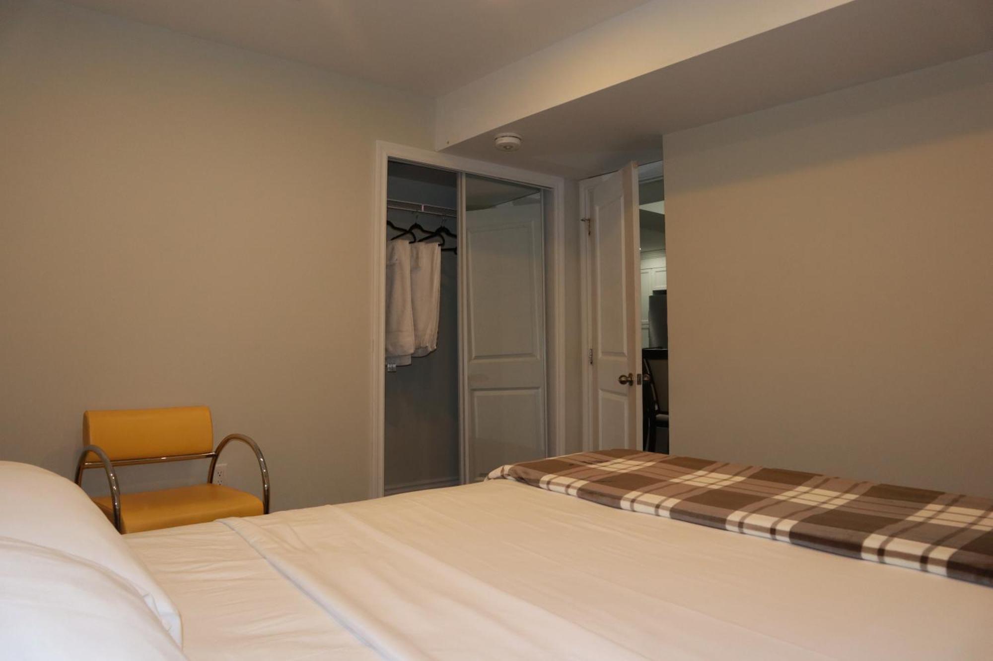 ברמפטון Stunning Furnished 2Bedroom/2Washroom Apartment מראה חיצוני תמונה