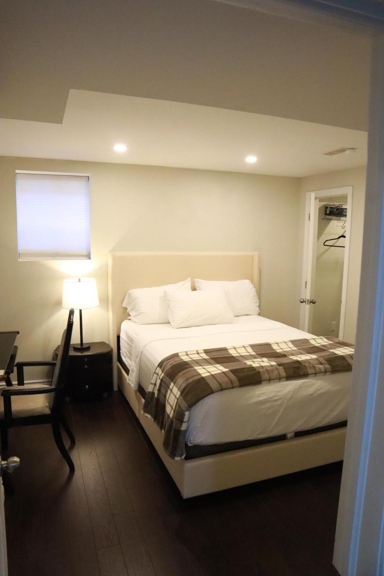 ברמפטון Stunning Furnished 2Bedroom/2Washroom Apartment מראה חיצוני תמונה