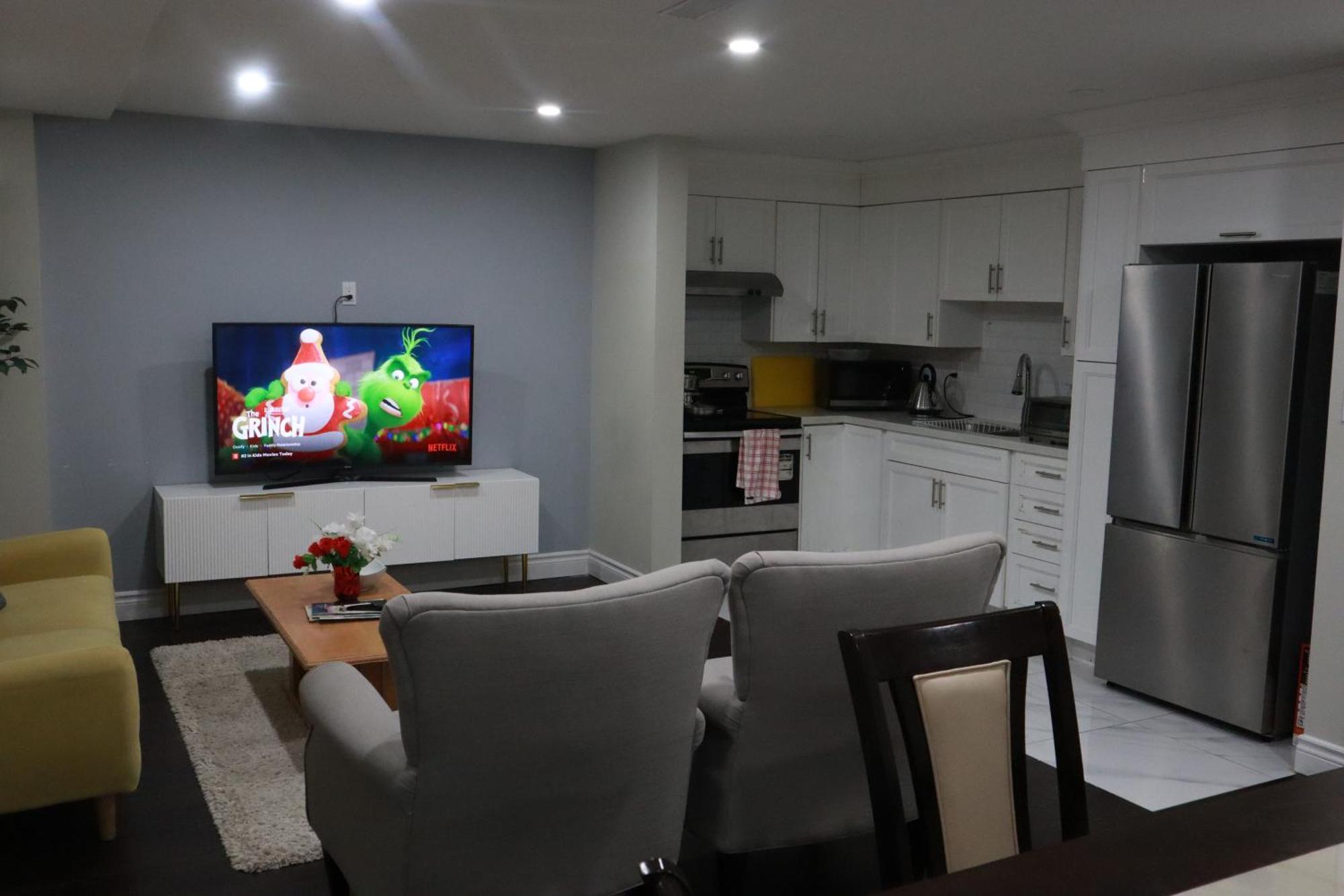 ברמפטון Stunning Furnished 2Bedroom/2Washroom Apartment מראה חיצוני תמונה