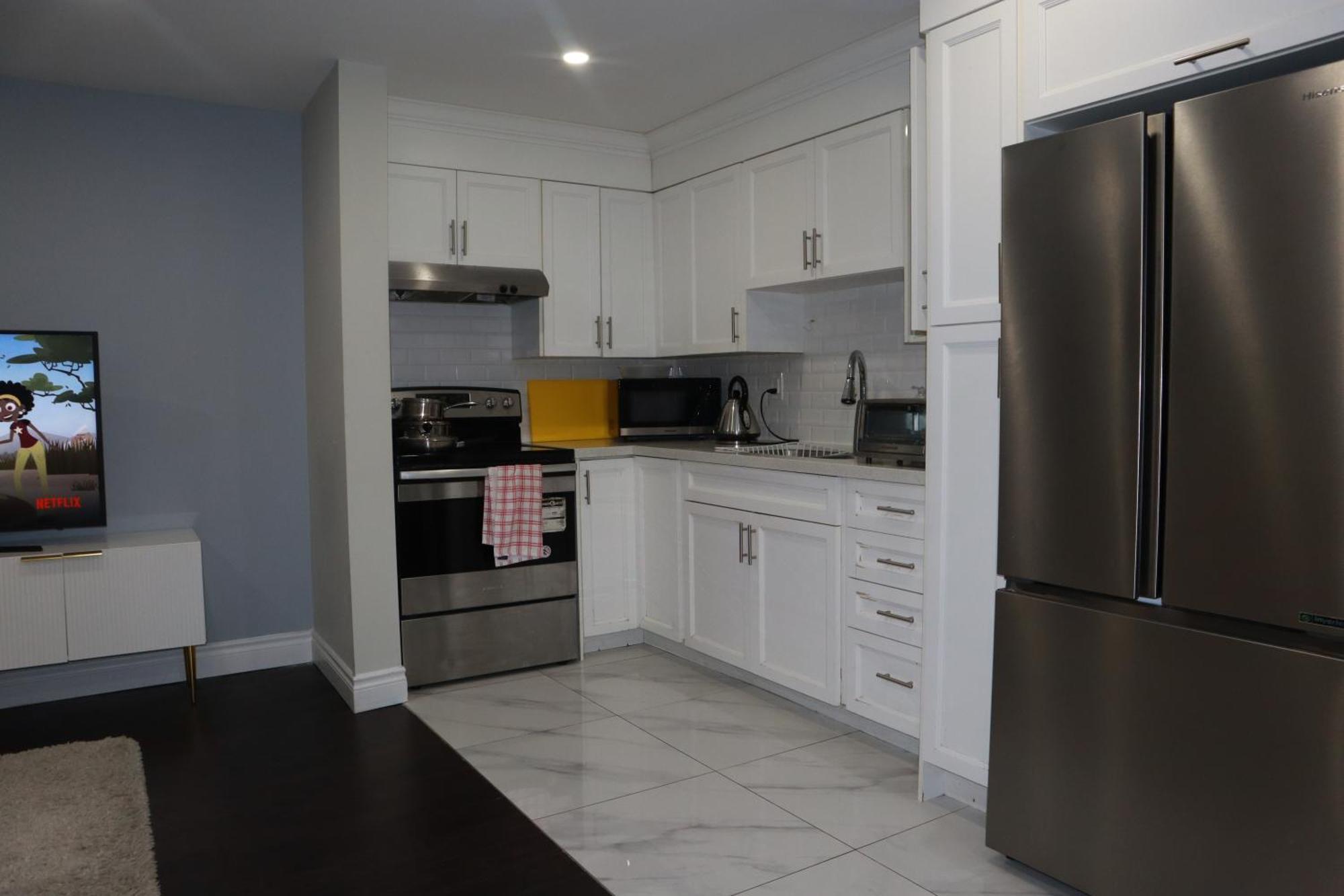ברמפטון Stunning Furnished 2Bedroom/2Washroom Apartment מראה חיצוני תמונה