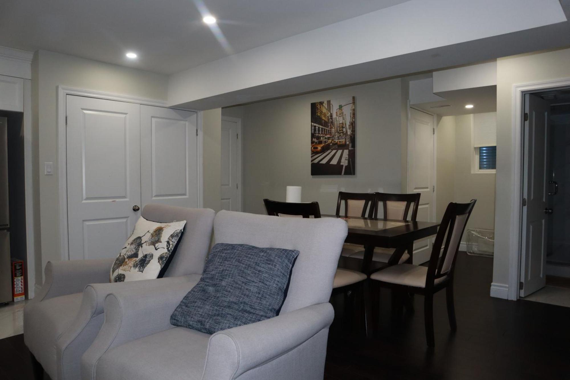 ברמפטון Stunning Furnished 2Bedroom/2Washroom Apartment מראה חיצוני תמונה