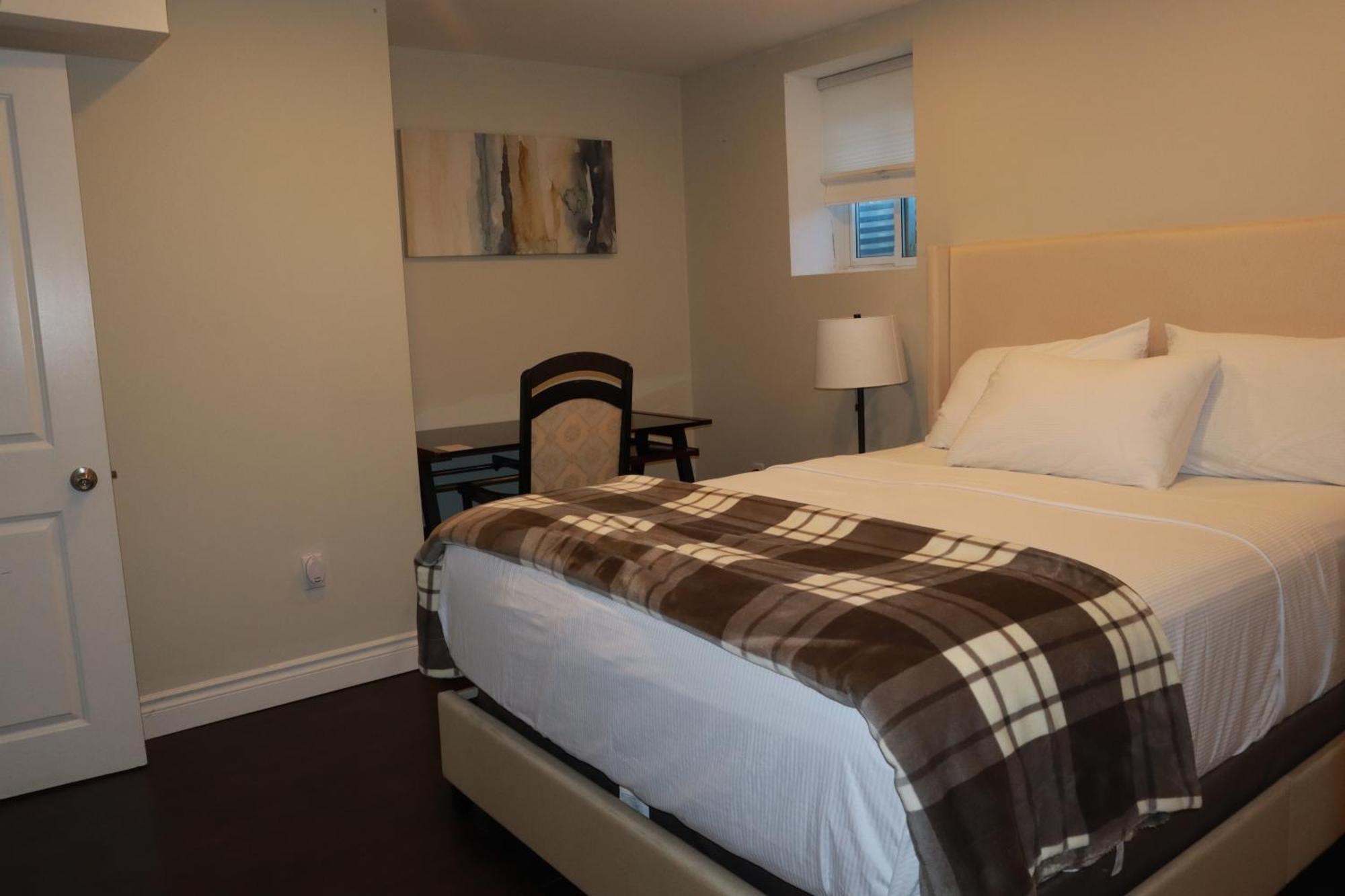 ברמפטון Stunning Furnished 2Bedroom/2Washroom Apartment מראה חיצוני תמונה